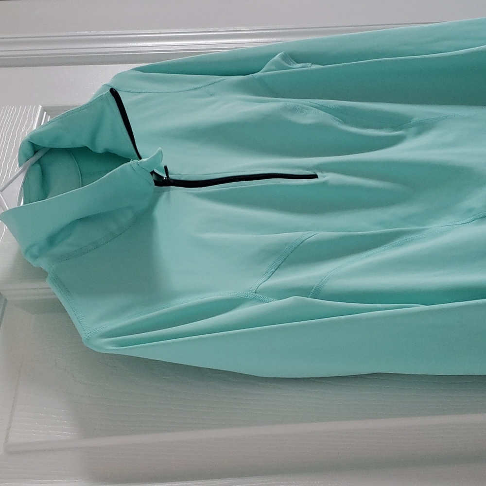 EXP Core Pullover - Picture 2 of 5